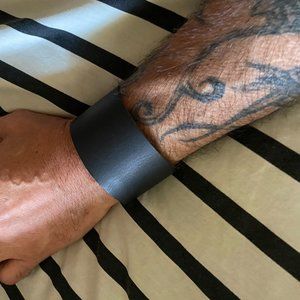 VINTAGE  leather cuff